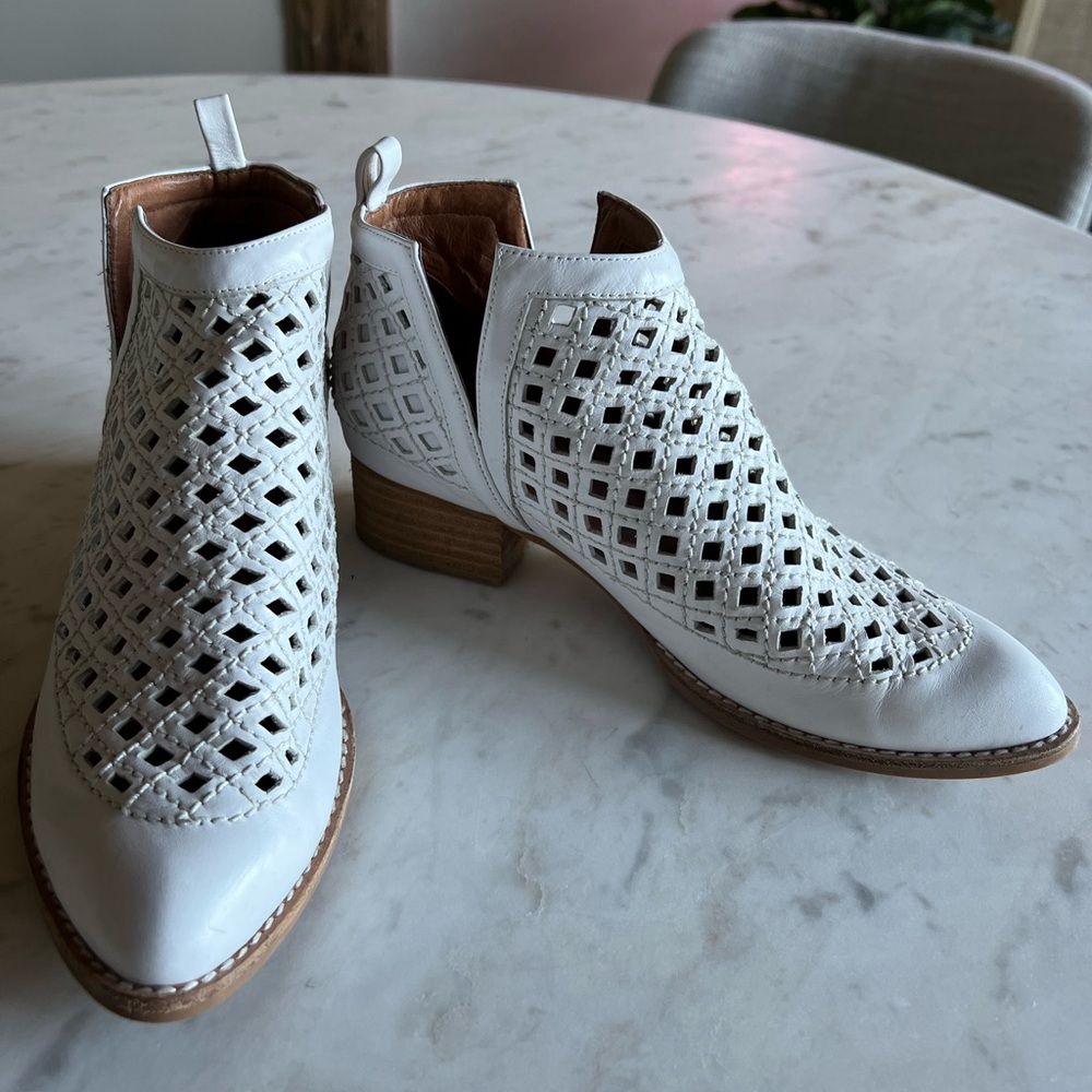 Jeffery Campbell White Anthropologie booties